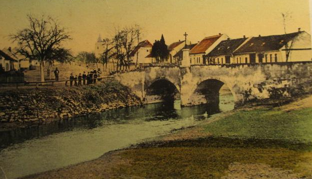 Starý most Měnín